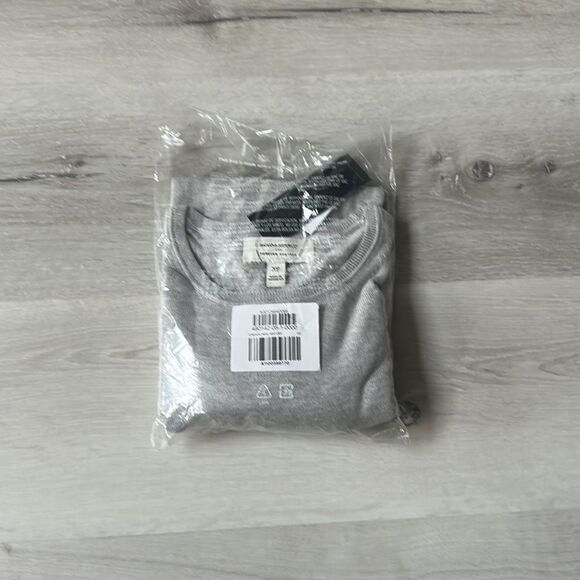 Banana republic FOREVER CREW-NECK SWEATER size XS in Heat gray NWT in packaging - Picture 2 of 5
